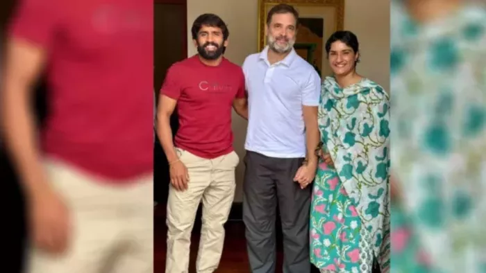 Haryana Election: आज कांग्रेस में शामिल होंगी विनेश फोगाट, जुलाना से लड़ेंगी चुनाव! बजरंग पूनिया करेंगे प्रचार