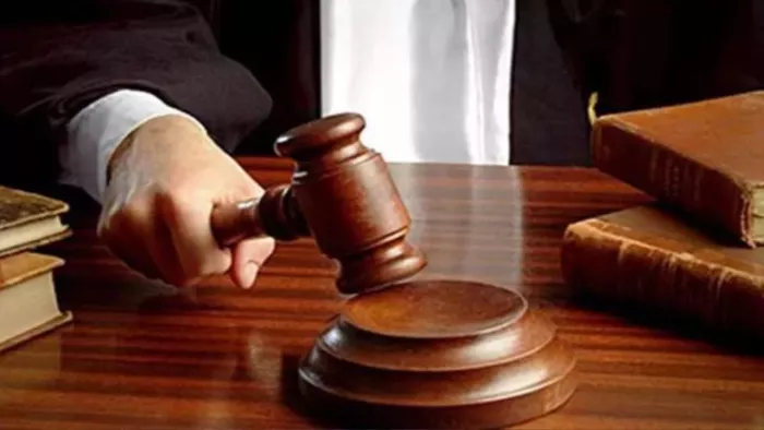 भारत माता की जय' नारे के साथ तिरंगे को देनी होगी 21 बार सलामी, हाई कोर्ट ने आरोपी के सामने रखी ये खास शर्त भारत माता की जय' नारे के साथ तिरंगे को देनी होगी 21 बार सलामी, हाई कोर्ट ने आरोपी के सामने रखी ये खास शर्त