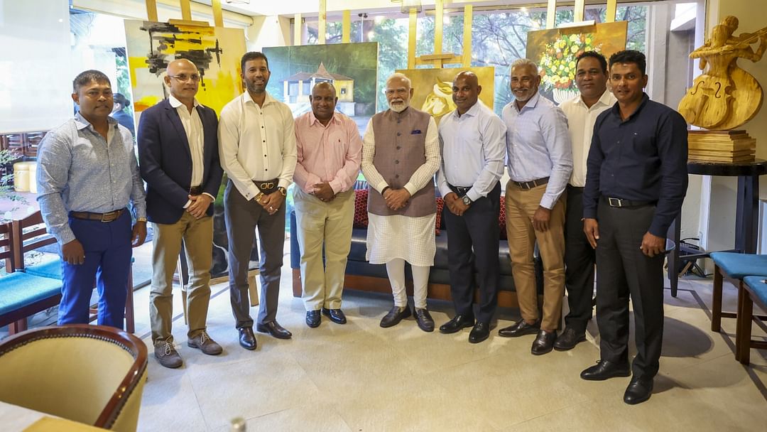 श्रीलंका दौरे के दौरान प्रधानमंत्री नरेंद्र मोदी ने श्रीलंकाई क्रिकेटरों से की मुलाकात, खेल को लेकर हुई चर्चा श्रीलंका दौरे के दौरान प्रधानमंत्री नरेंद्र मोदी ने श्रीलंकाई क्रिकेटरों से की मुलाकात, खेल को लेकर हुई चर्चा