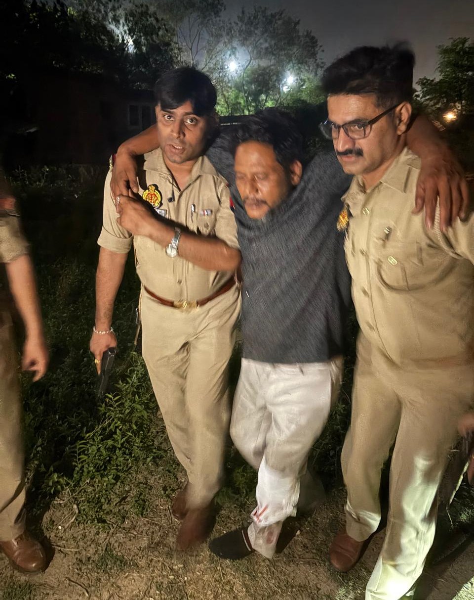 बरेली पुलिस द्वारा हत्या के वांछित अभियुक्त को पुलिस मुठभेड़ किया गया गिरफ़्तार बरेली पुलिस द्वारा हत्या के वांछित अभियुक्त को पुलिस मुठभेड़ किया गया गिरफ़्तार