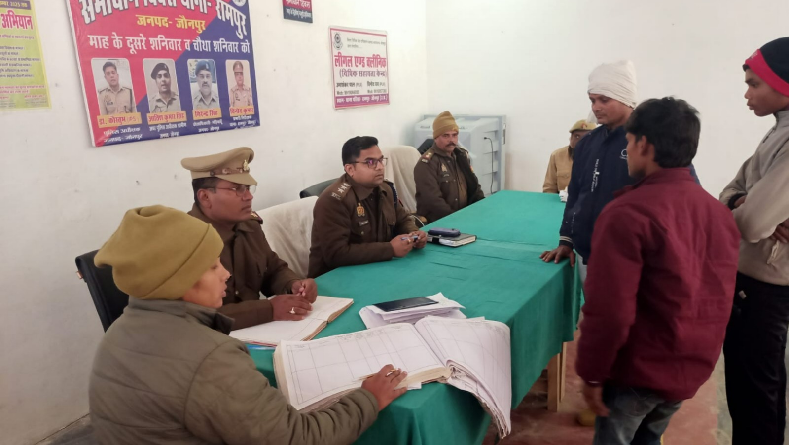 समाधान दिवस' के क्षेत्राधिकारी मड़ियाहूँ, जनपद जौनपुर थाना रामपुर में जनसमस्याओं का किया गया निस्तारण