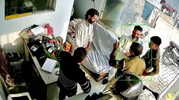   UP Police के सिपाही ने सेल्समैन को दी एनकाउंटर की धमकी, एसपी ने लाइन हाजिर कर सीओ कैराना को सौंपी जांच