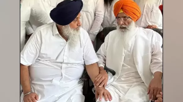   प्रकाश सिंह का हमेशा दिया साथ, सुखबीर बादल को बनाया चीफ; अकाली दल में दूसरा बड़ा चेहरा थे सुखदेव सिंह ढींडसा